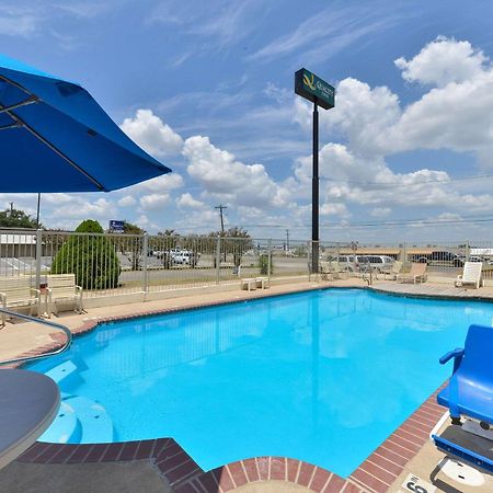 Quality Inn Gonzales Luaran gambar