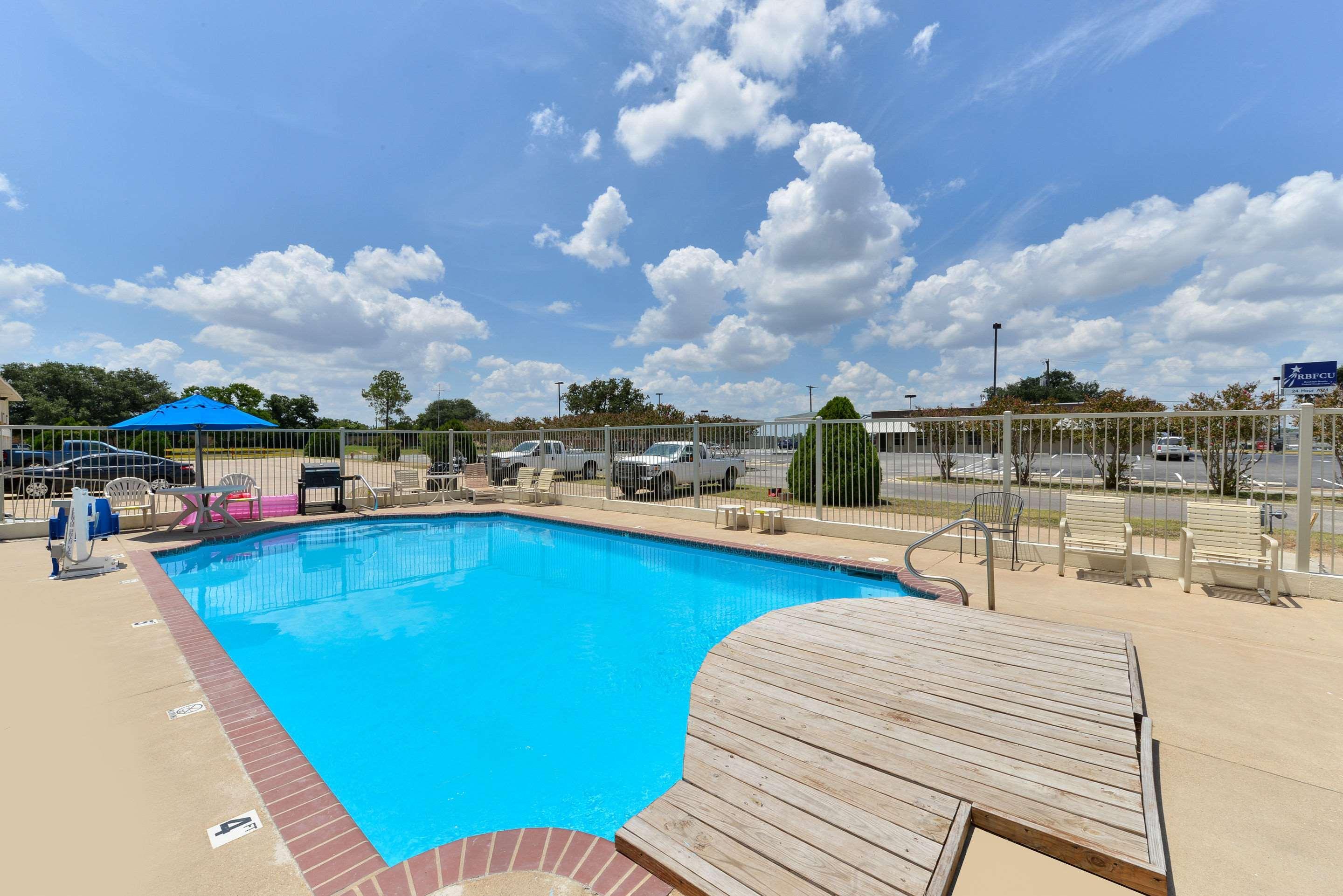 Quality Inn Gonzales Luaran gambar